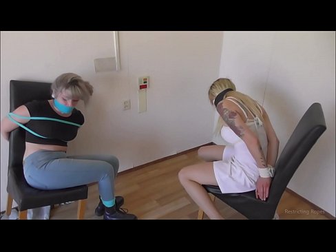 ❤️ Závislá / svázaná a s roubíkem / dáma v nesnázích ☑ Porno video u porna cs.redporn-tv.ru ️❤